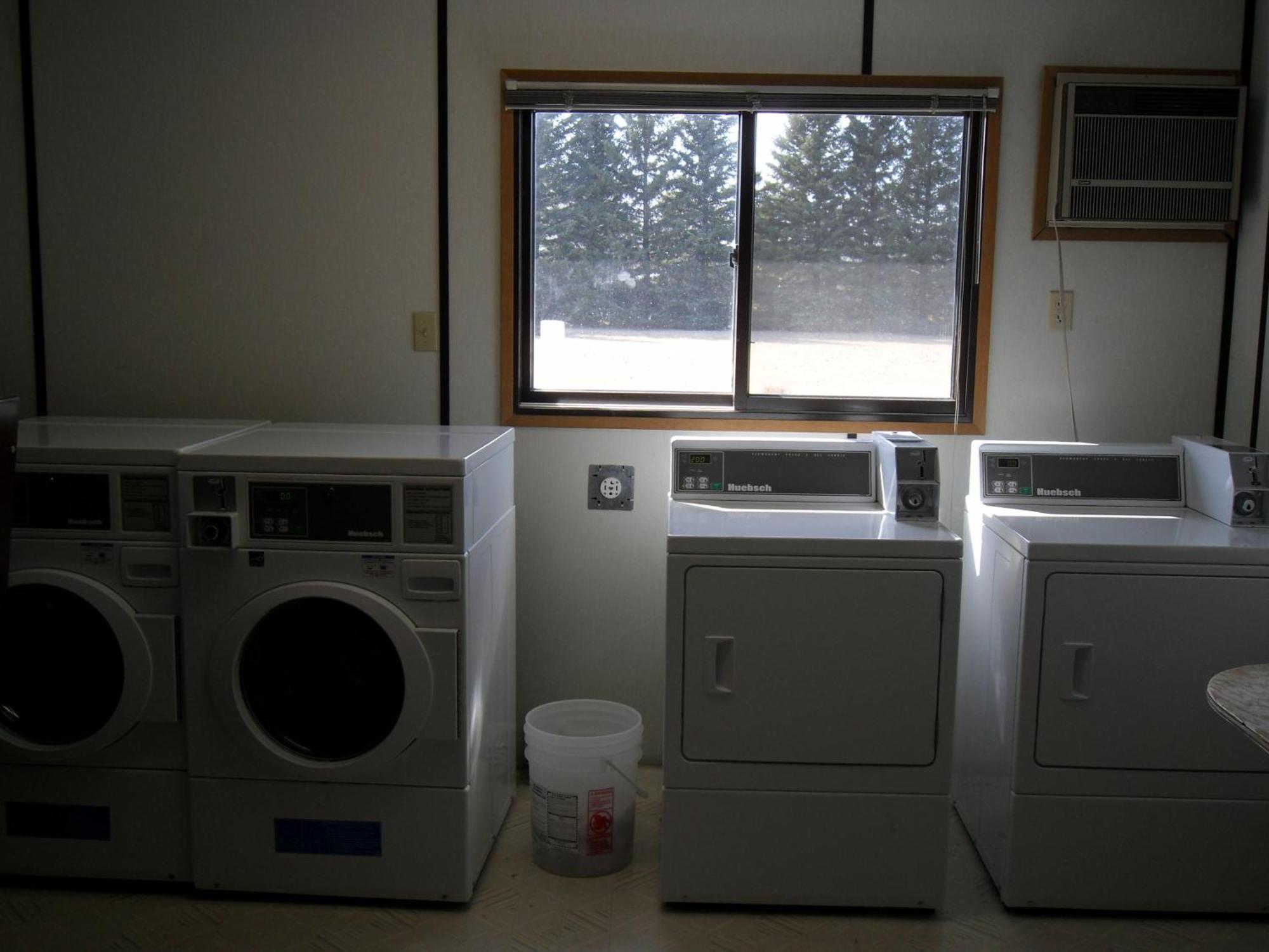 Westway Inn Motel Neepawa Luaran gambar