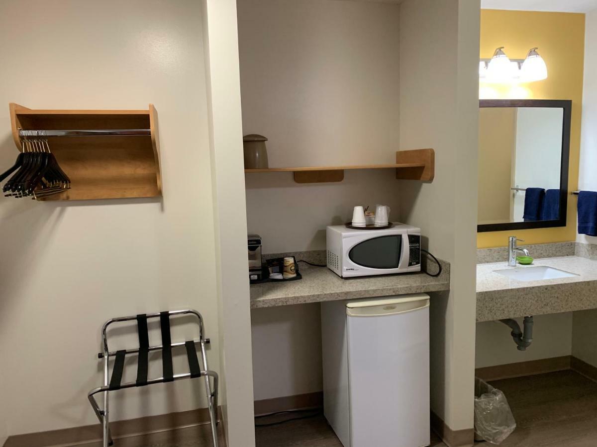 Westway Inn Motel Neepawa Luaran gambar
