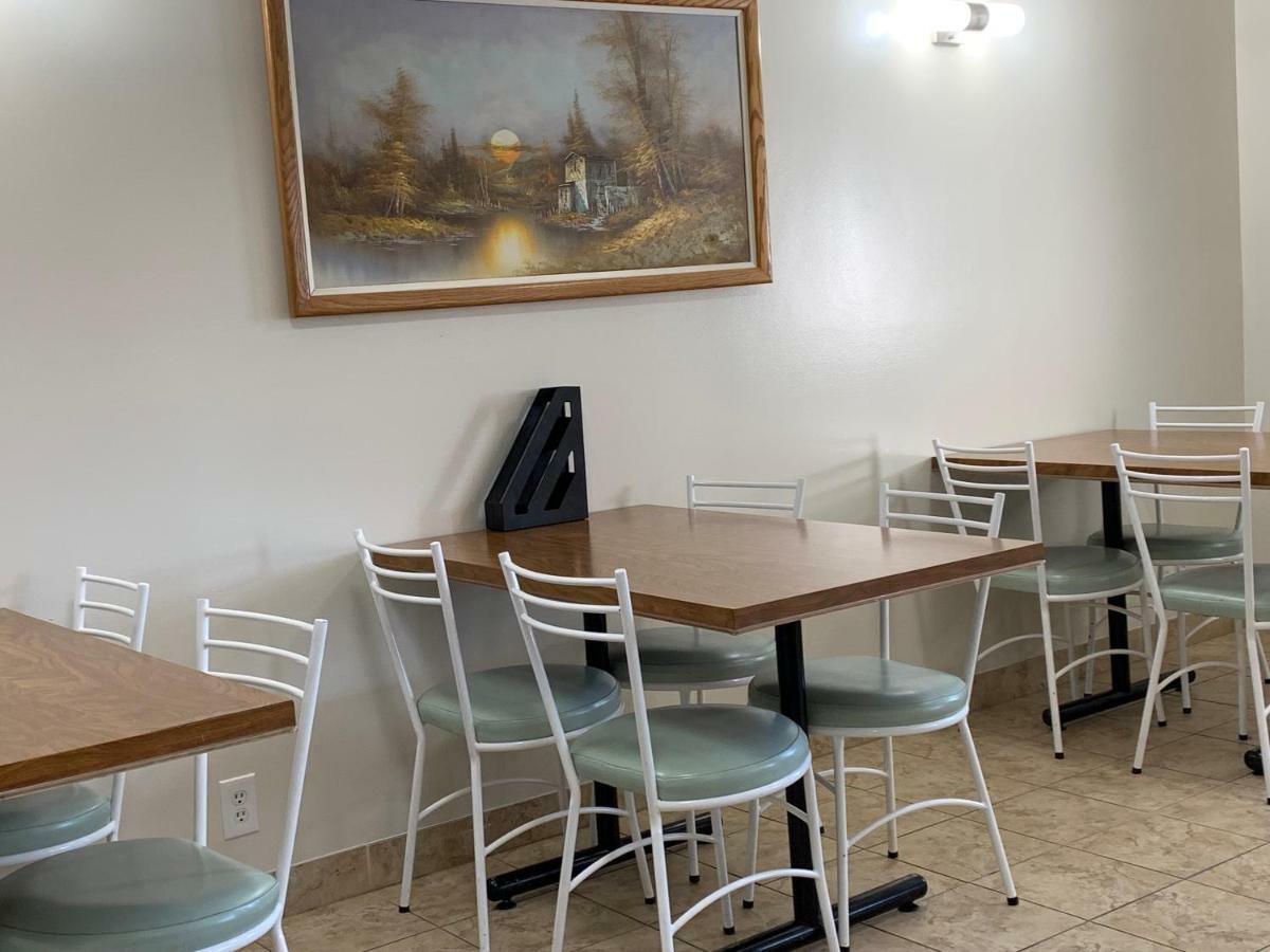 Westway Inn Motel Neepawa Luaran gambar