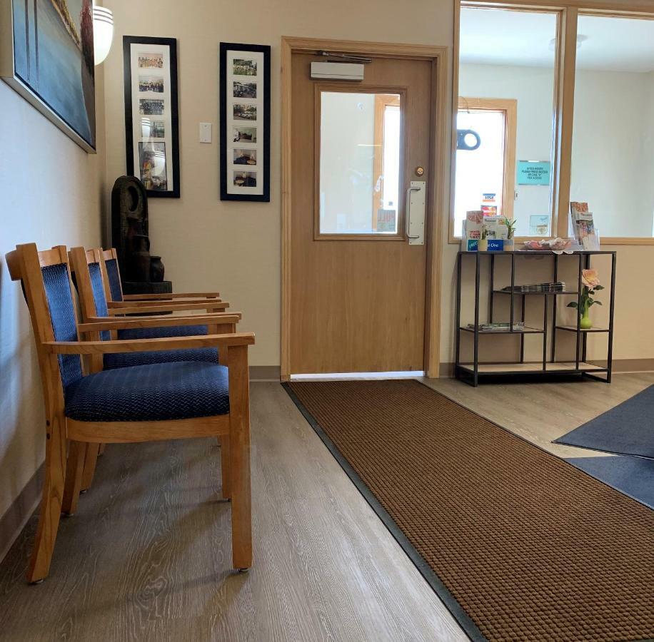 Westway Inn Motel Neepawa Luaran gambar
